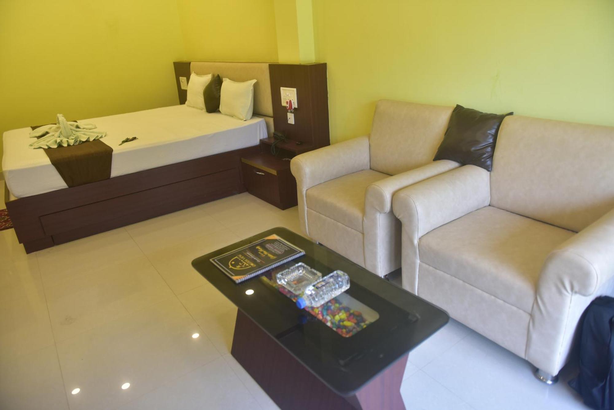 Golden View Resort And Restaurant Tajpur Екстериор снимка