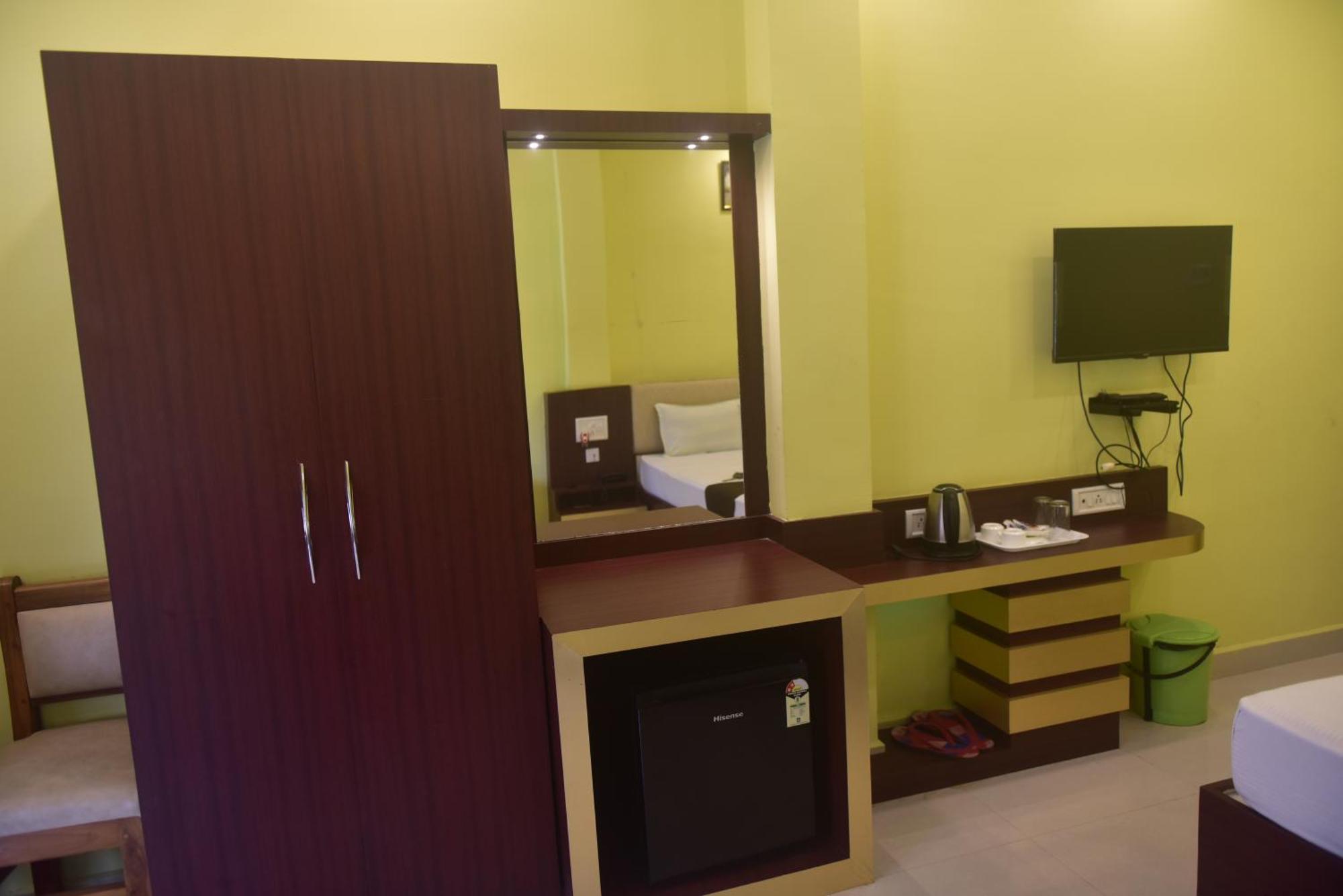Golden View Resort And Restaurant Tajpur Екстериор снимка