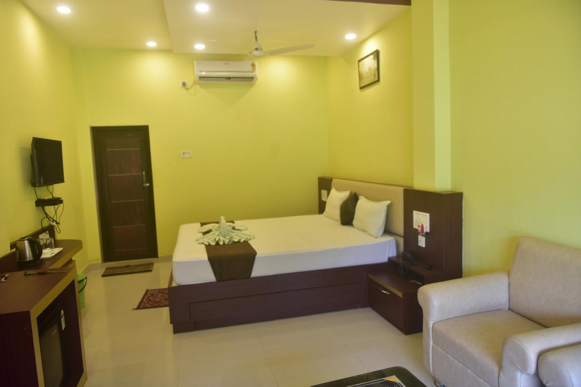 Golden View Resort And Restaurant Tajpur Екстериор снимка