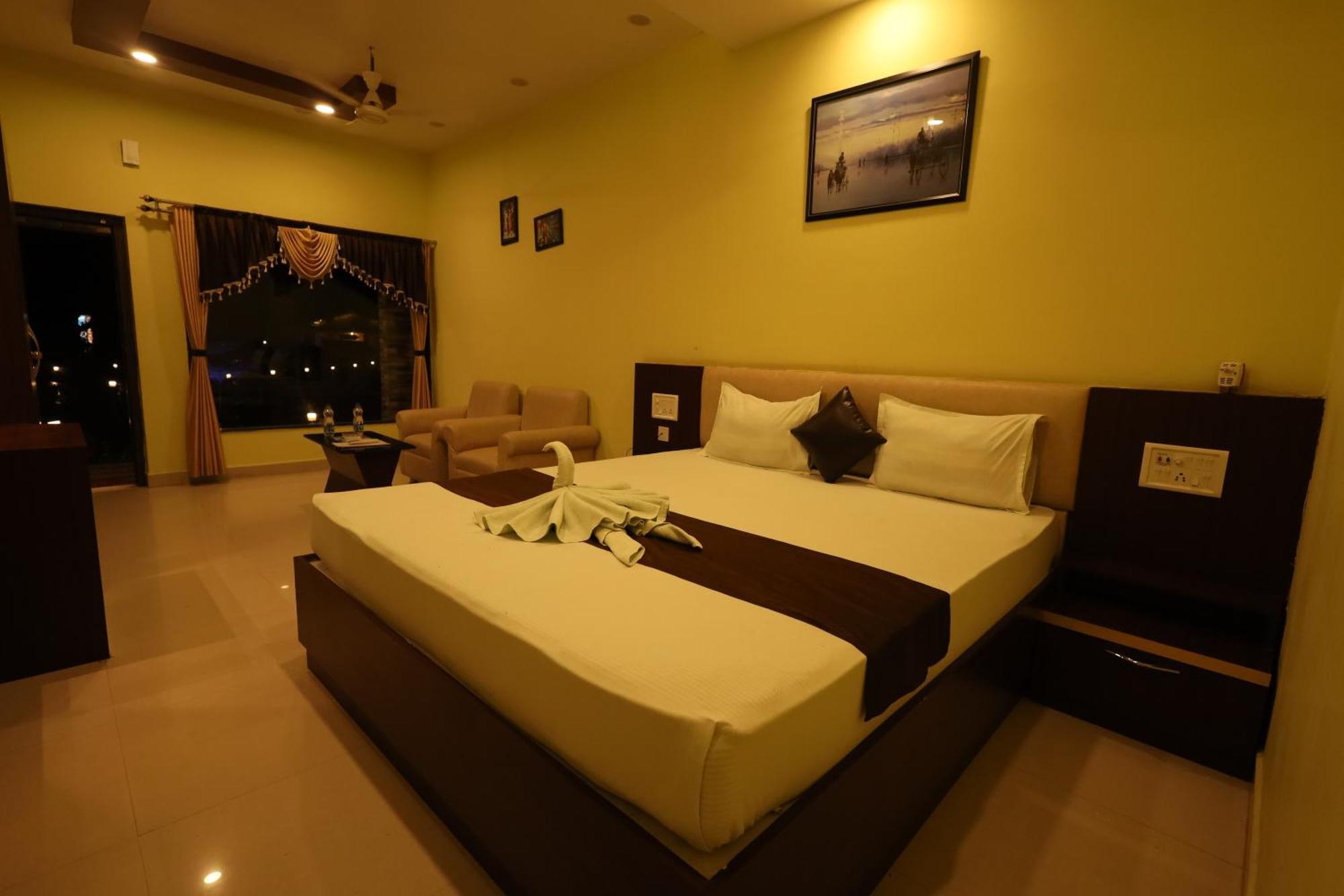 Golden View Resort And Restaurant Tajpur Екстериор снимка